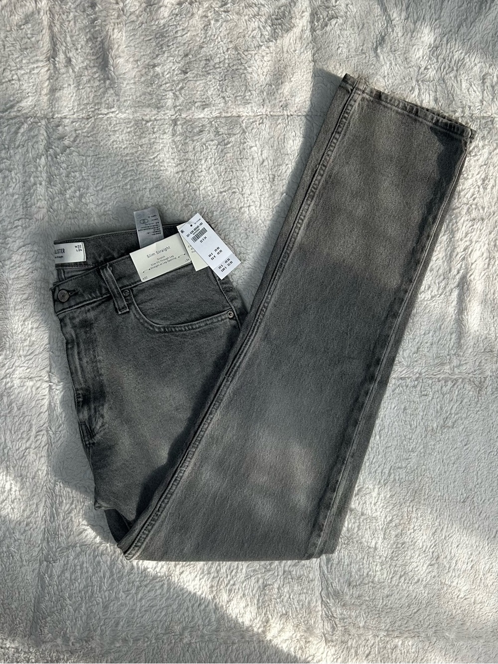 Hollister Men's Washed Dark Grey Slim Straight Jeans 32x34